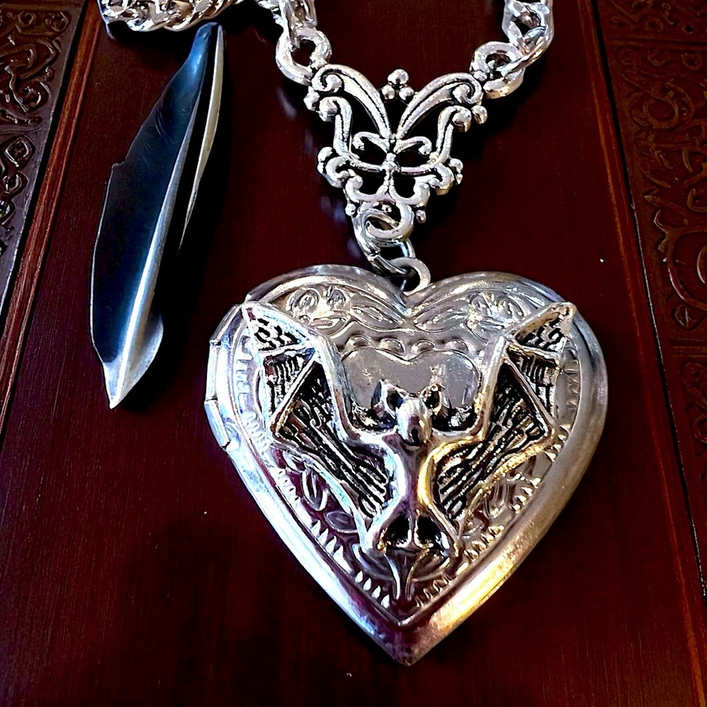Elegant Gothic Bat Heart Locket Necklace